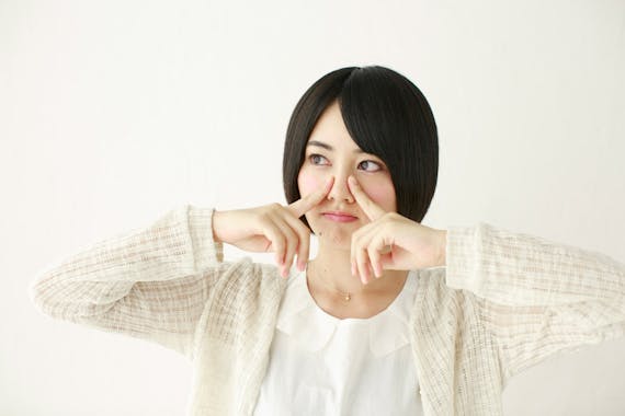 女性_鼻_フリー